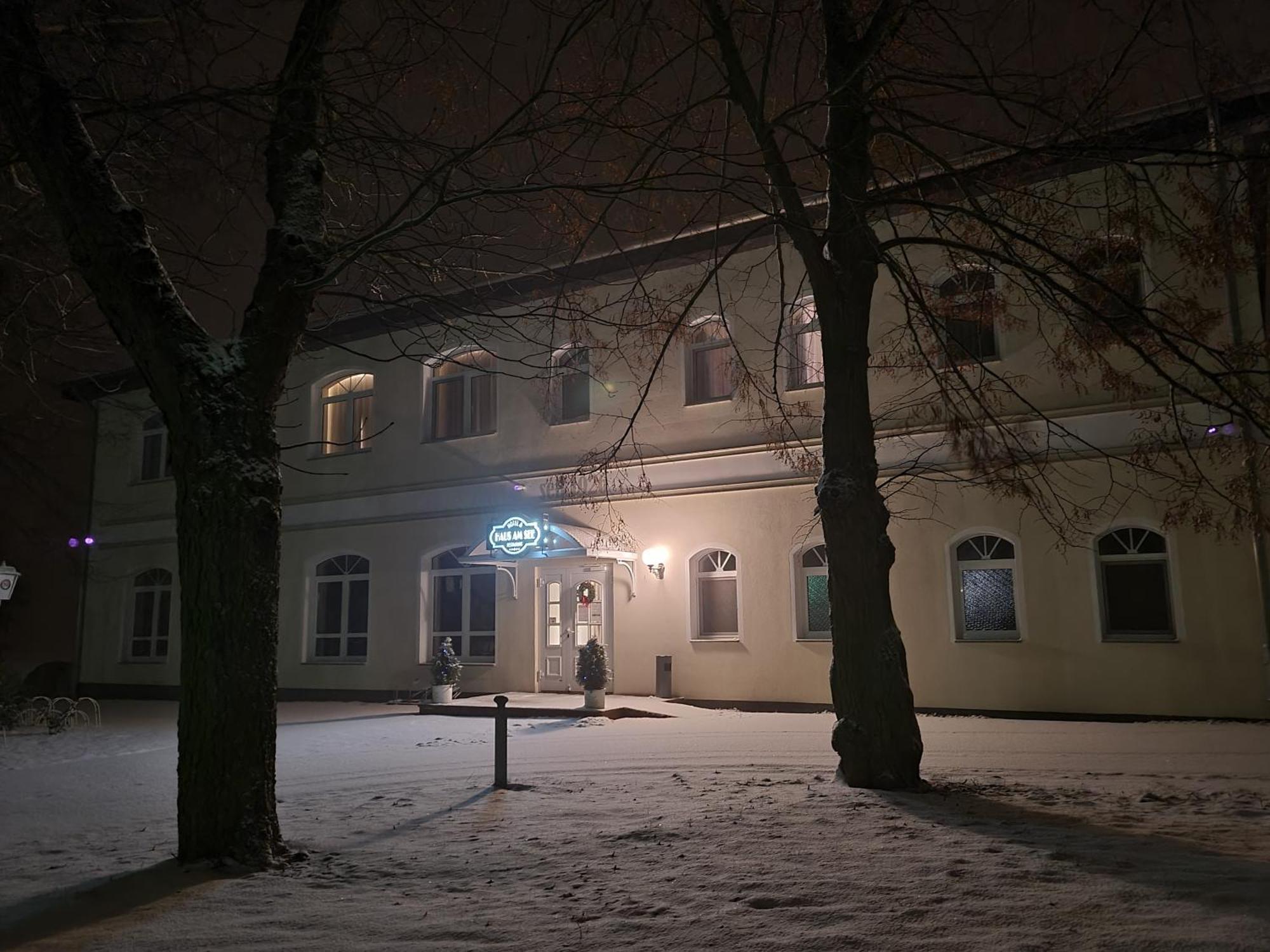 Hotel & Restaurant Haus Am See Locknitz 외부 사진