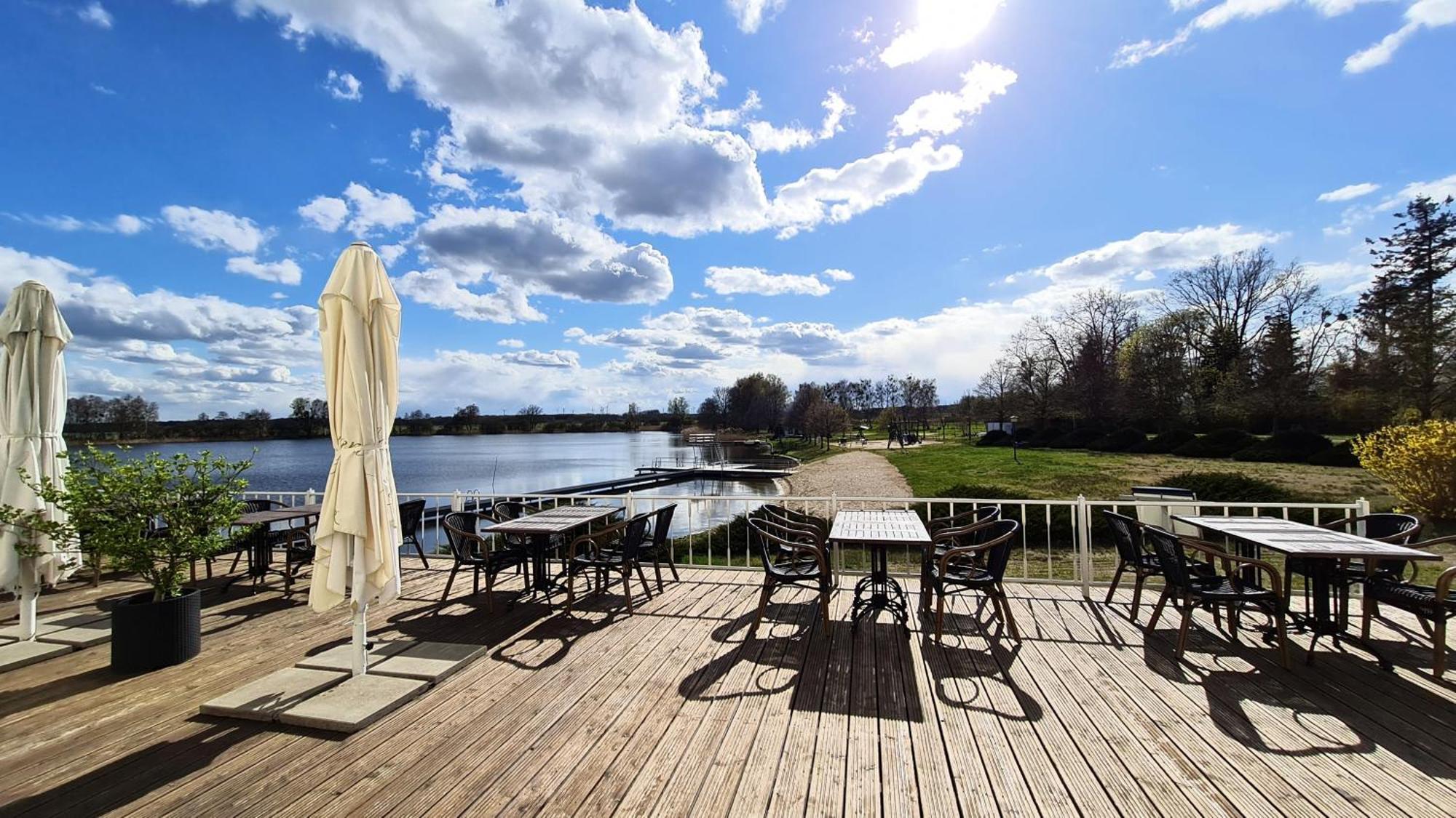 Hotel & Restaurant Haus Am See Locknitz 외부 사진