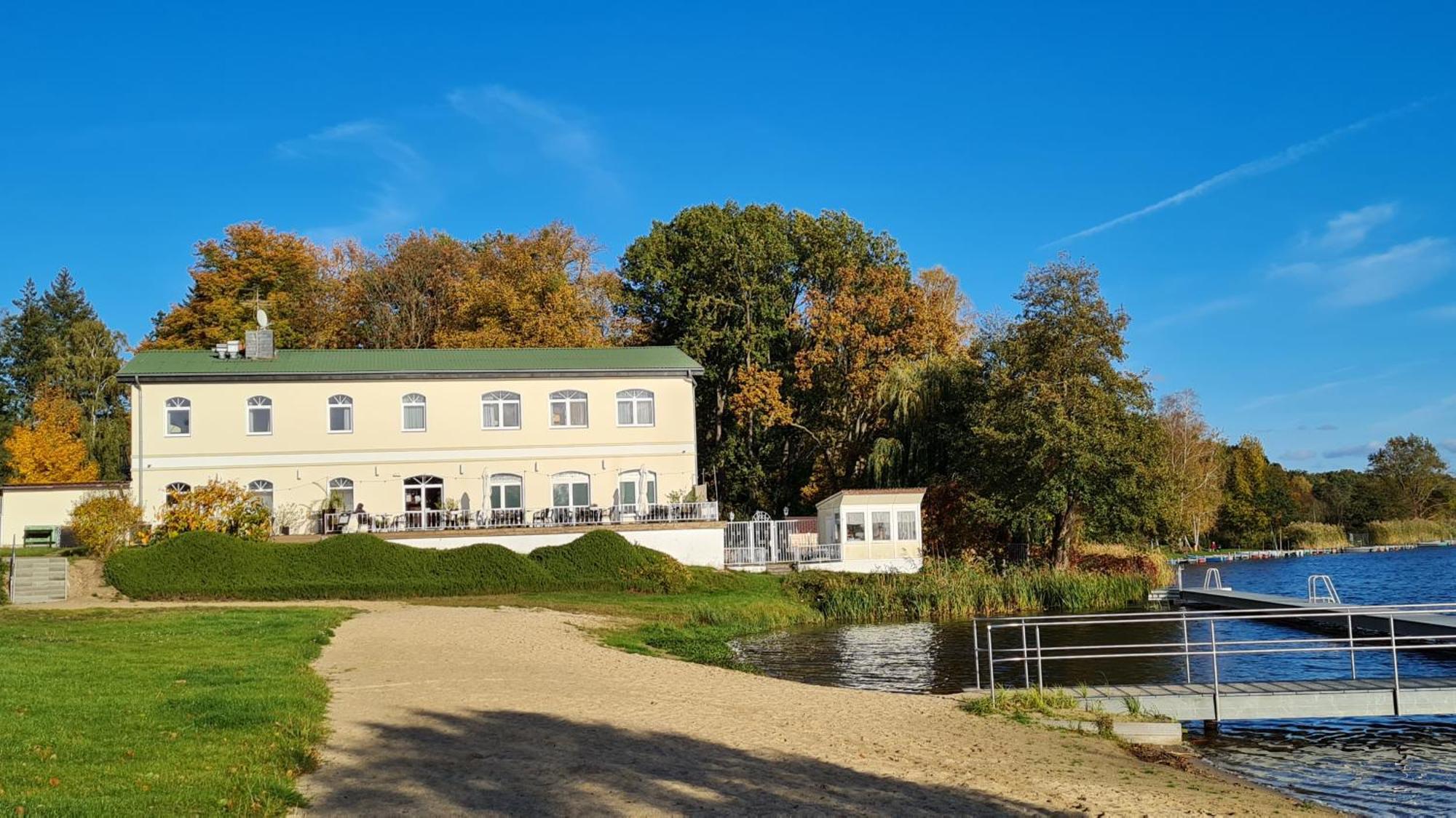 Hotel & Restaurant Haus Am See Locknitz 외부 사진