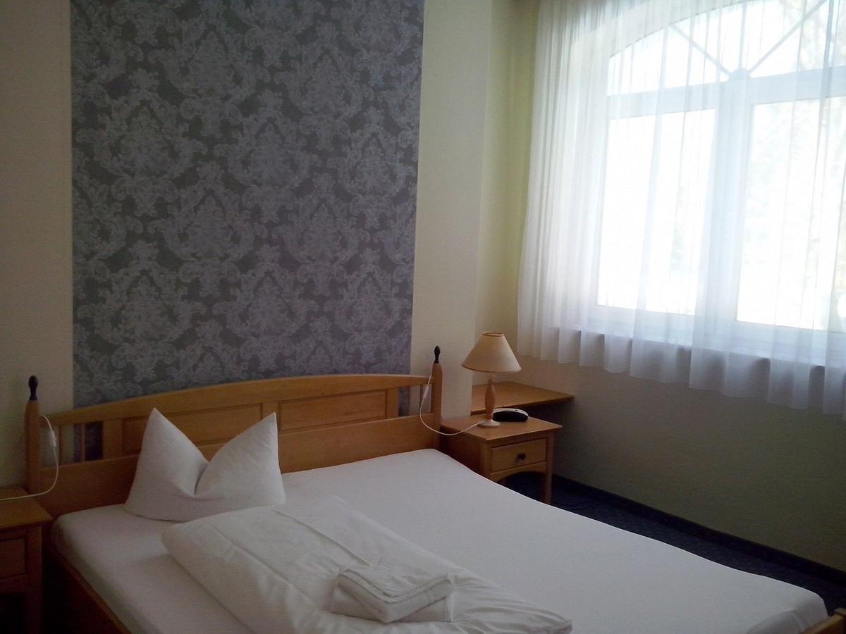 Hotel & Restaurant Haus Am See Locknitz 외부 사진